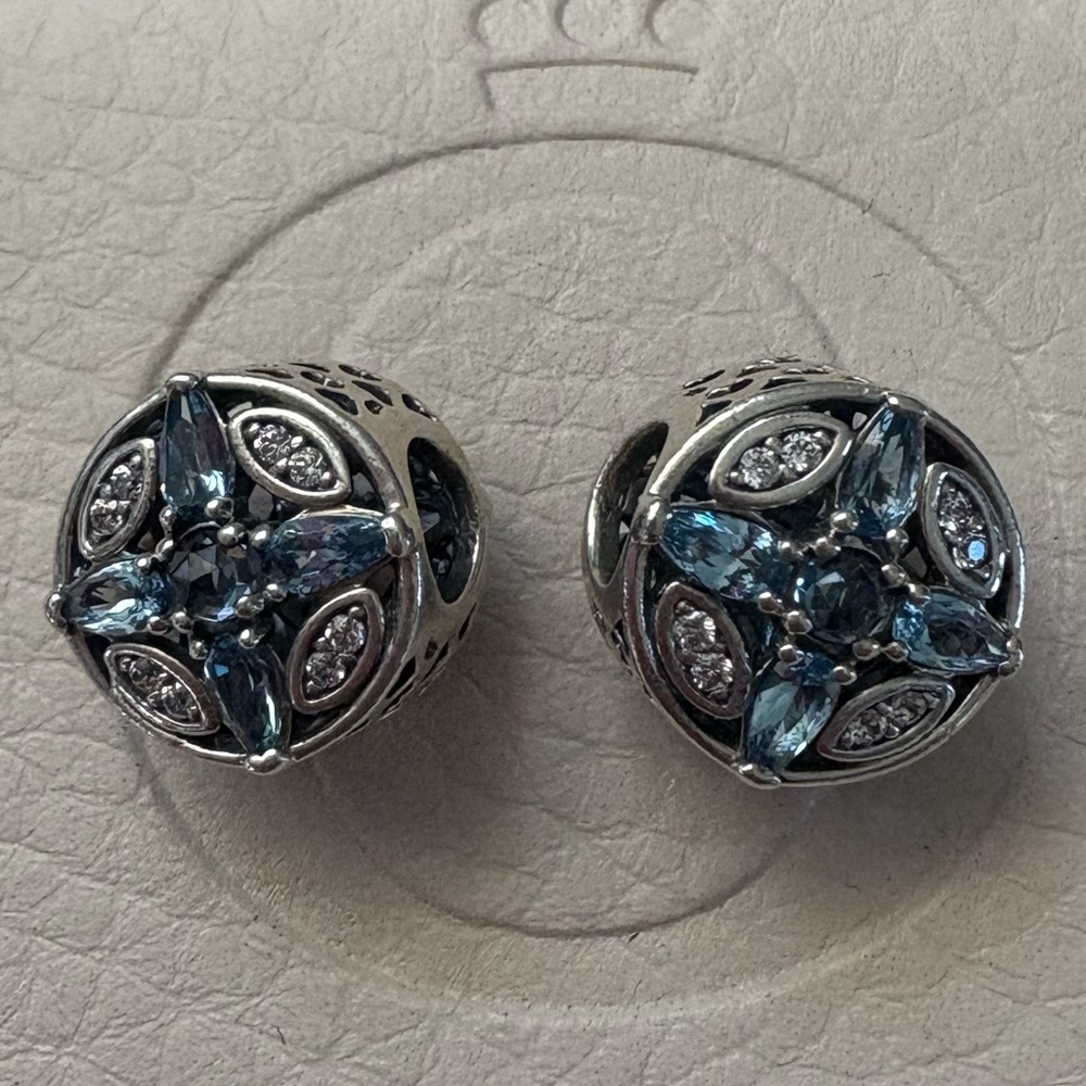 1 Authentic Pandora Retired Patterns of Frost CZ Charm NWOT